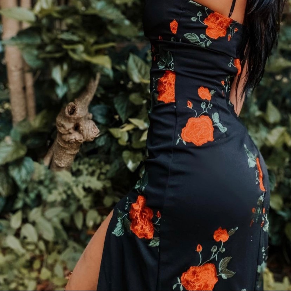 Long Black Red Rose Dress